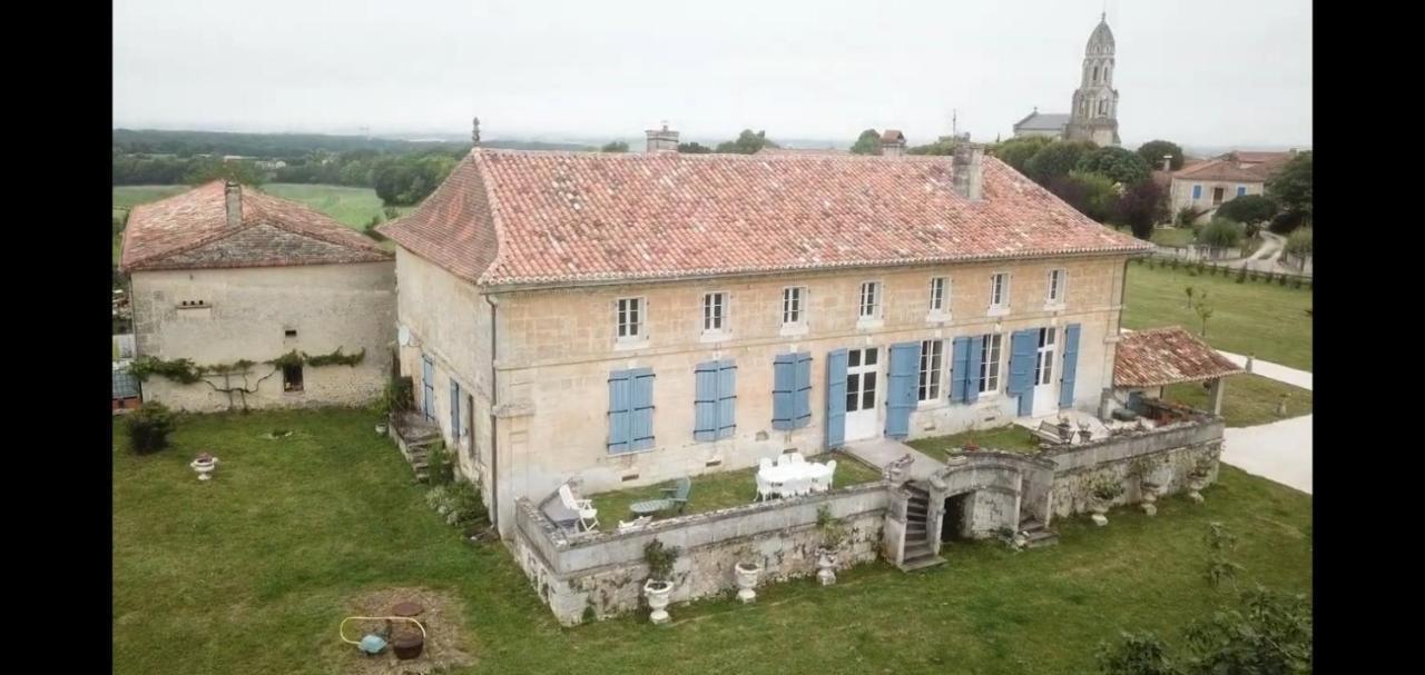 Le Moulin A Vent Panzió Bertric-Burée Kültér fotó